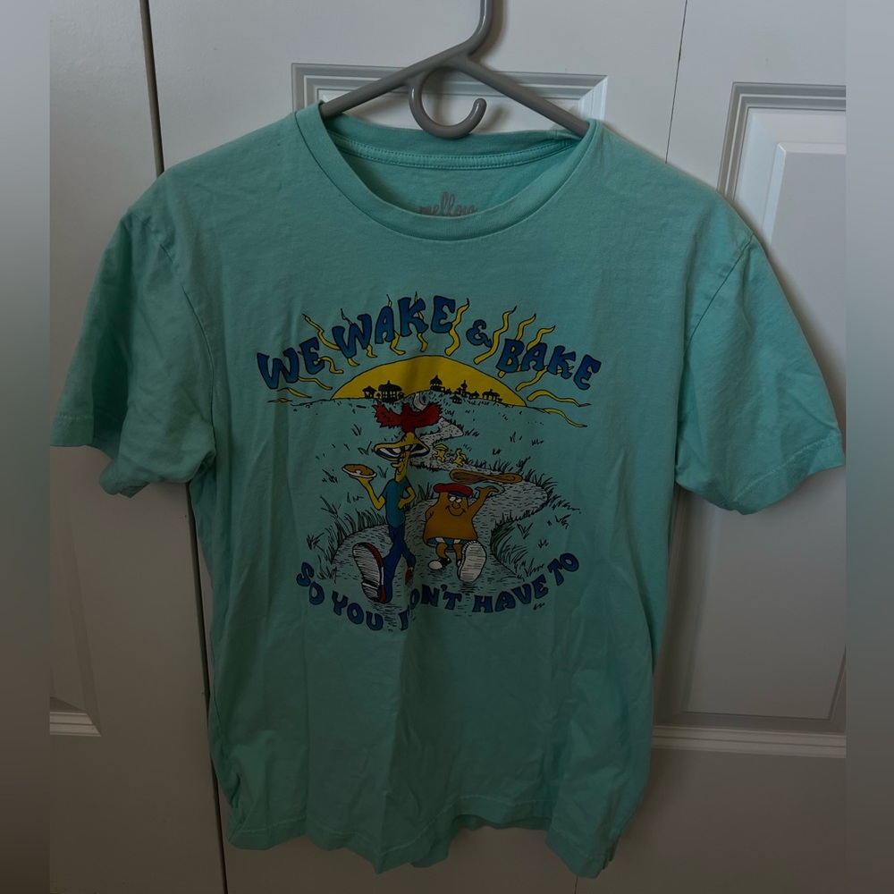 Mellow Mushroom T-Shirt Size Medium